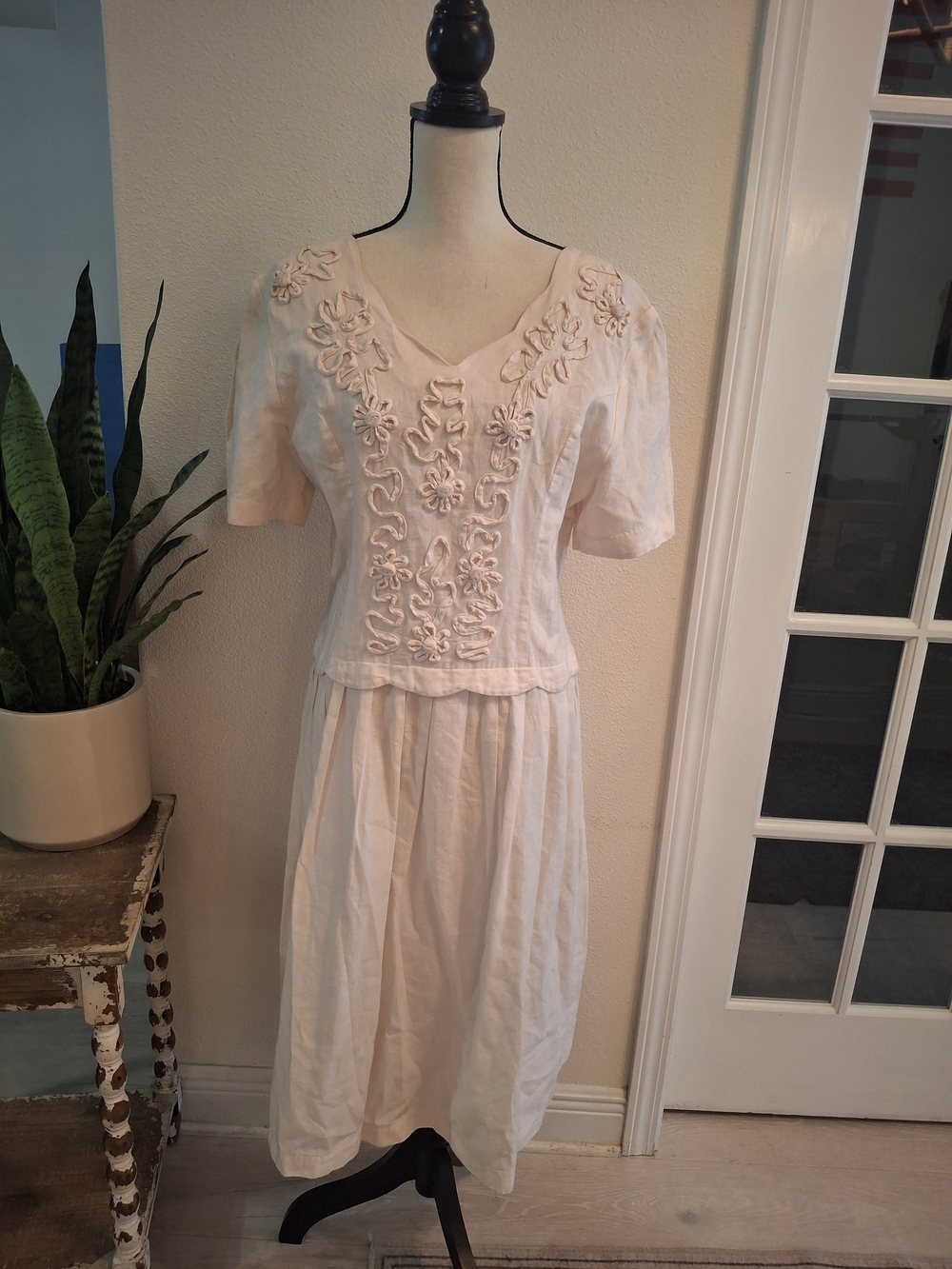 Vintage 90s Cream Embroidered V-Neck Midi Dress